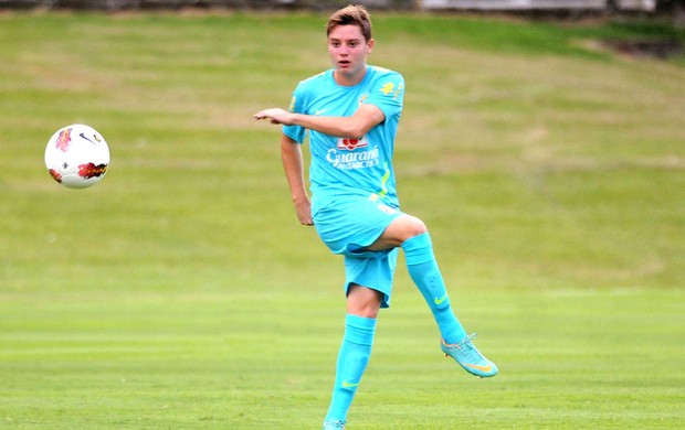 Adryan no treino da Seleção Sub-20 (Foto: André Durão / Globoesporte.com)