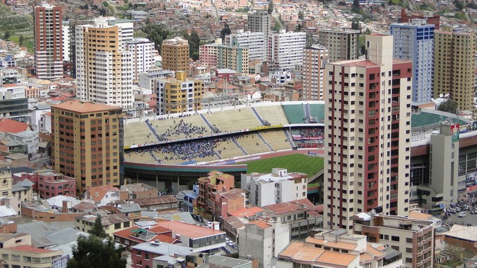 Visão aérea da cidade de La Paz (Foto: Léo Simonini / Globoesporte.com)