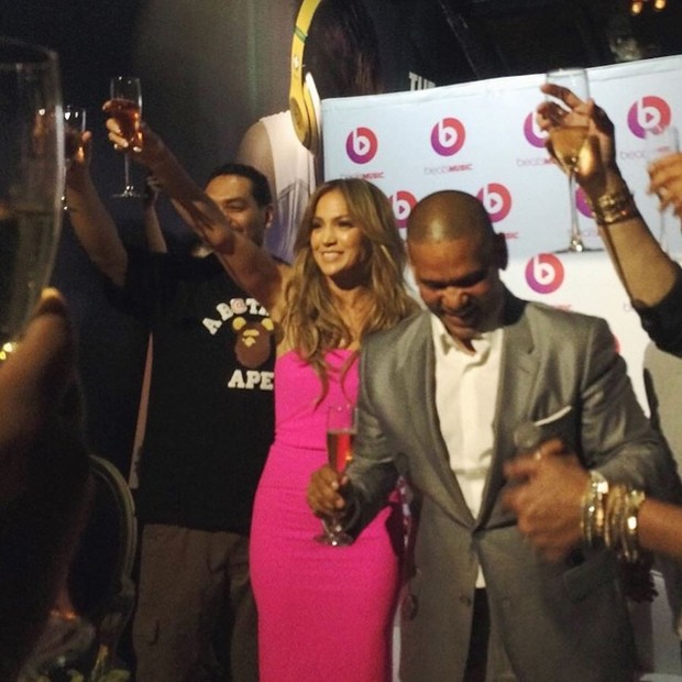 Jennifer Lopez em lançamento de seu novo álbum (Foto: Instagram/ Reprodução)