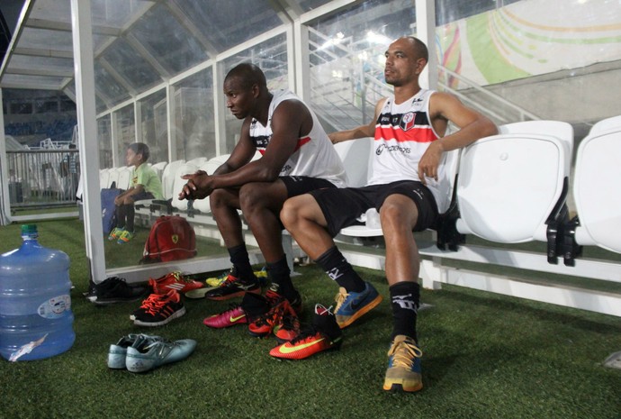 Santa Cruz de Natal - Val Paraíba, atacante e Jean Natal, meia (Foto: Diego Simonetti/Santa Cruz de Natal)