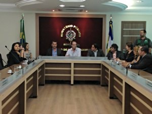 Implantação da Escola de Conselhos foi anunciada nesta terça-feira no Ministério Público (Foto: Ivanete Damasceno / G1)