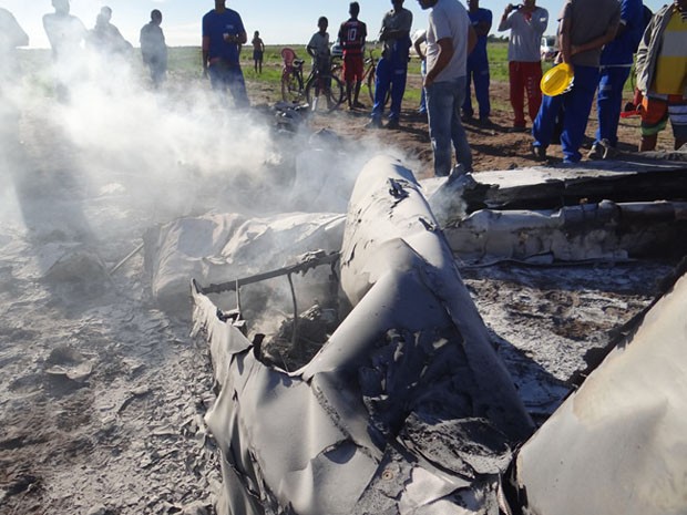 piloto morre em queda de avião no oeste da Bahia; avião cai; queda avisão; luis eduardo magalhães (Foto: Sigi Vilares / Divulgação)