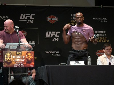 Jon Jones coletiva UFC 214 (Foto: Evelyn Rodrigues) Jon Jones coletiva UFC 214 (Foto: Evelyn Rodrigues)