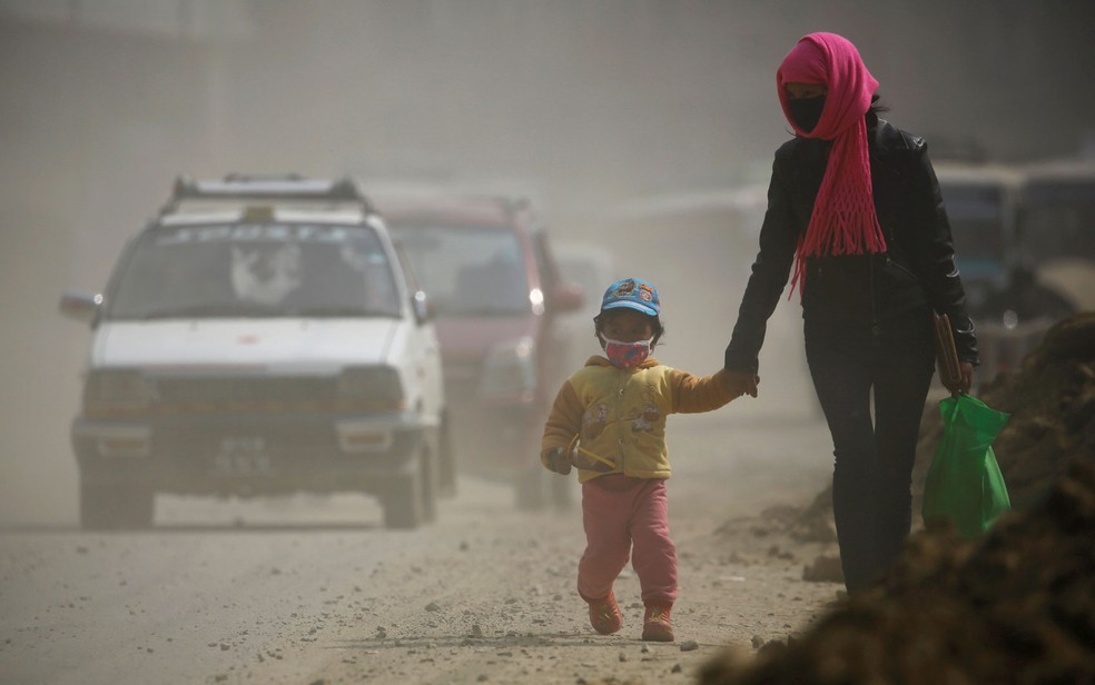 Infecções respirartórias são a principal causa de morte de crianças até 5 anos (Foto: Reuters/Navesh Chitrakar)