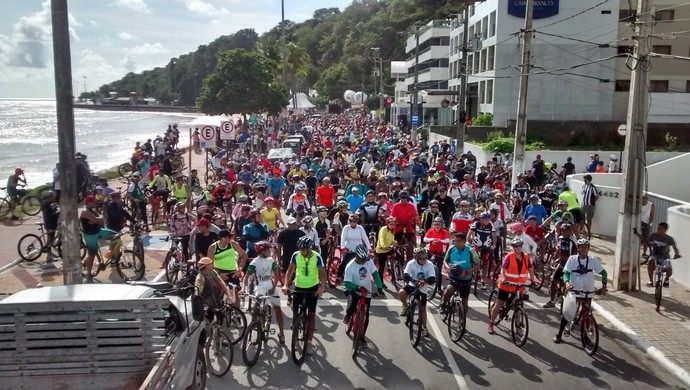 Vou de Bike: cerca de 5 mil ciclistas participaram do passeio promovido pela TV Cabo Branco e o GloboEsporte.com (Foto: Expedito Madruga)