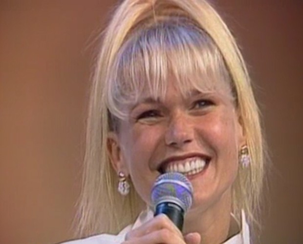 A apresentadora era só sorrisos quando anunciou a gravidez (Foto: Domingão do Faustão / TV Globo)