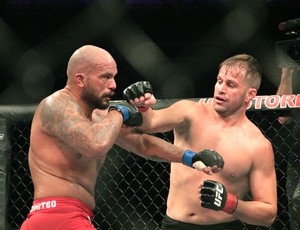 Fábio Maldonado e Joey Beltran UFC Barueri (Foto: Rodrigo Malinverni)
