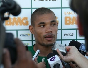 Junior Urso, volante do Coritiba (Foto: Divulgação/Site oficial do Coritiba)