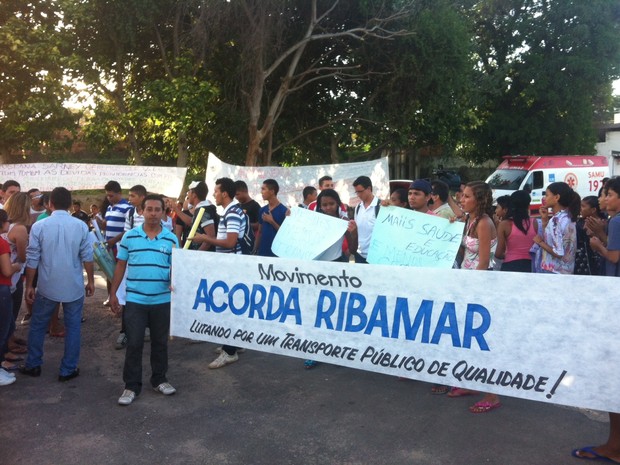 Manifestantes realizam passeata em São José de Ribamar (Foto: Juciarllyson Wolff/Divulgação)