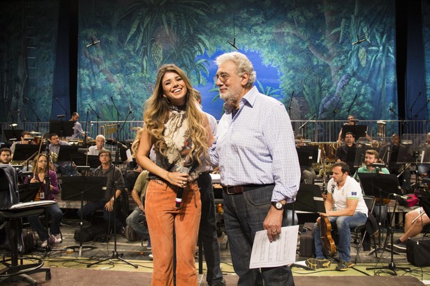 Ego Paula Fernandes Canta Com Plácido Domingo E é Elogiada Pelo Tenor Notícias De Famosos