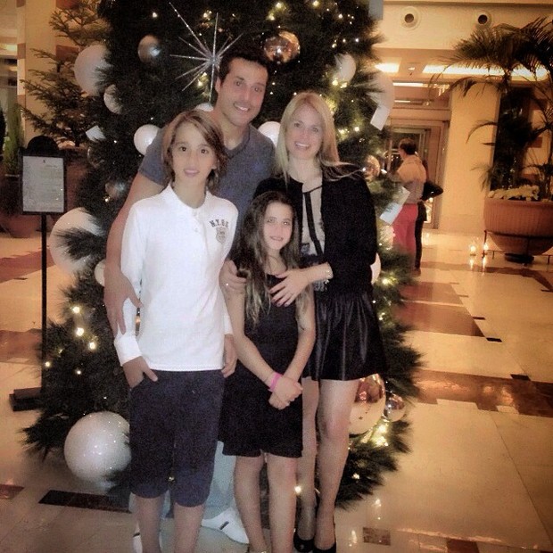 Susana Werner e família na Espanha (Foto: Reprodução/Instagram)