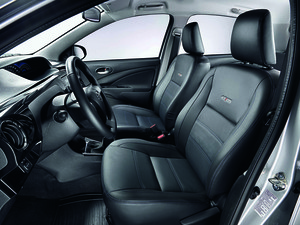 Toyota Etios Platinum (Foto: Divulgação)