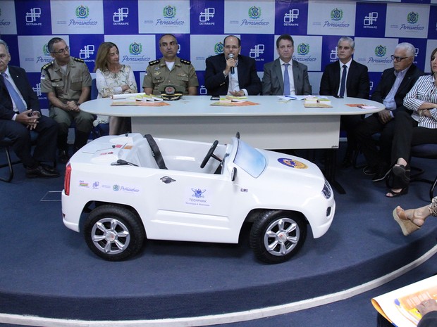 Minicarro será usado em atividades educativas no estado (Foto: Paulo Maciel/Ascom Detran-PE)