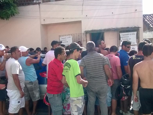 Alvo seria o funcionário da fábrica de confecções (Foto: Géssika Rodrigues/TV Asa Branca)