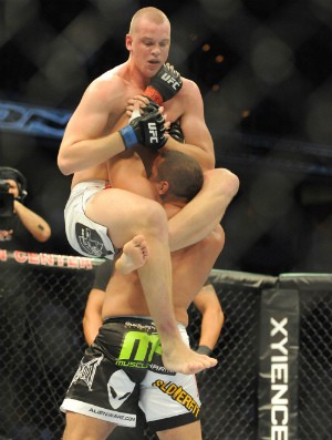 Stefan Struve x Pat Barry UFC Live 6 (Foto: agência Getty Images)