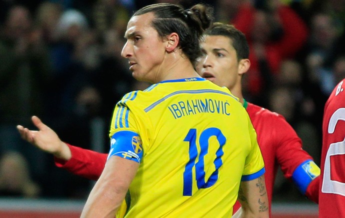 Ibrahimovic e Cristiano Ronaldo, Suecia x Portugal (Foto: AP)