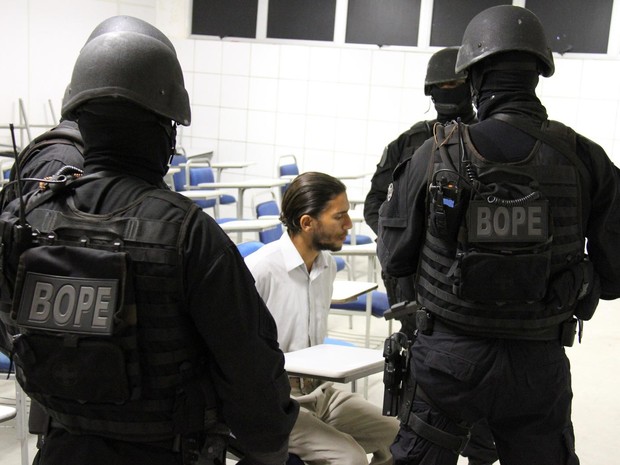 Bope negociou por mais de três horas rendição de suspeito (Foto: Alberto Maraux/Ascom SSP)