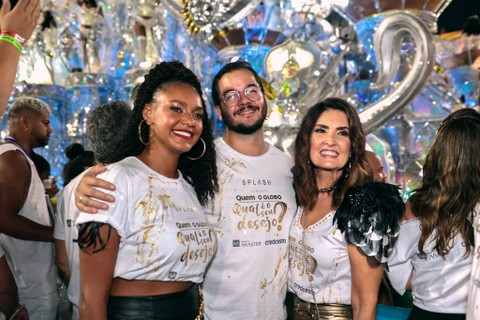 Jessi, do BBB22, e o casal Túlio Gadêlha e Fátima Bernardes assistem ao Carnaval no Camarote Quem