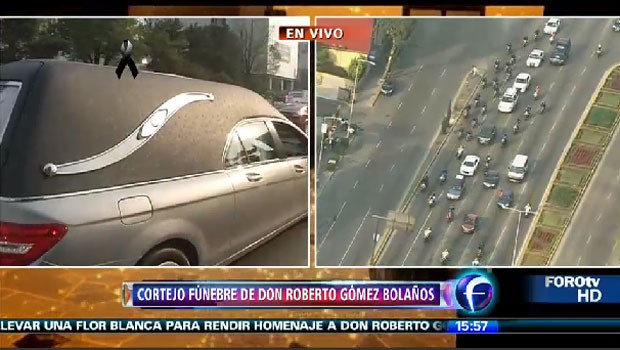 Cortejo fúnebre de Roberto Bolaños foi aplaudido pelas ruas da Cidade do México neste sábado (Foto: Reprodução/Foro TV)
