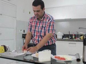Publicitário cria receitas para compartilhar com internautas (Foto: Fernando Brito/G1)