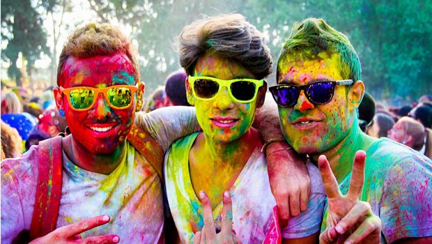 Holi - Magia em Cores