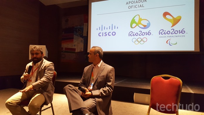 Diretor de Novos Negócios da Cisco, Rodrigo Uchoa, e Tecnologia do Comitê Rio 2016, Elly Resende, falam sobre tecnologia durante as Olimpíadas (Foto: Aline Batista/TechTudo)