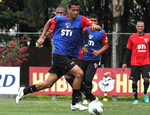 Cícero são paulo treino (Foto: Luis Pires / VipComm)