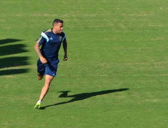 No 1º treino de Weldinho em Atibaia, Felipe Menezes e Juninho são baixas