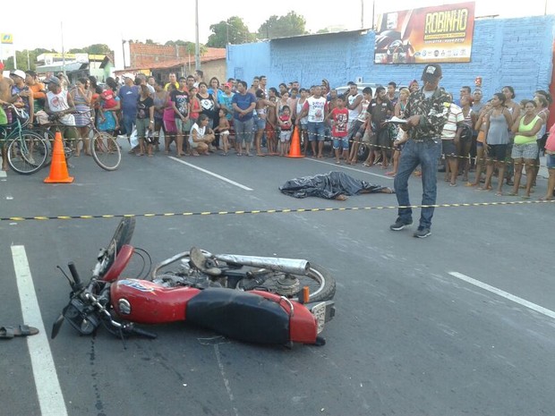 G Homem Morre Ap S Colis O E Populares Tentam Linchar Motorista