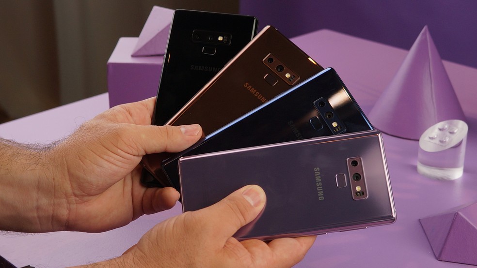 Galaxy Note 9 foi anunciado em quatro cores: preto, azul, lavanda e cobre (Foto: Thássius Veloso/TechTudo)