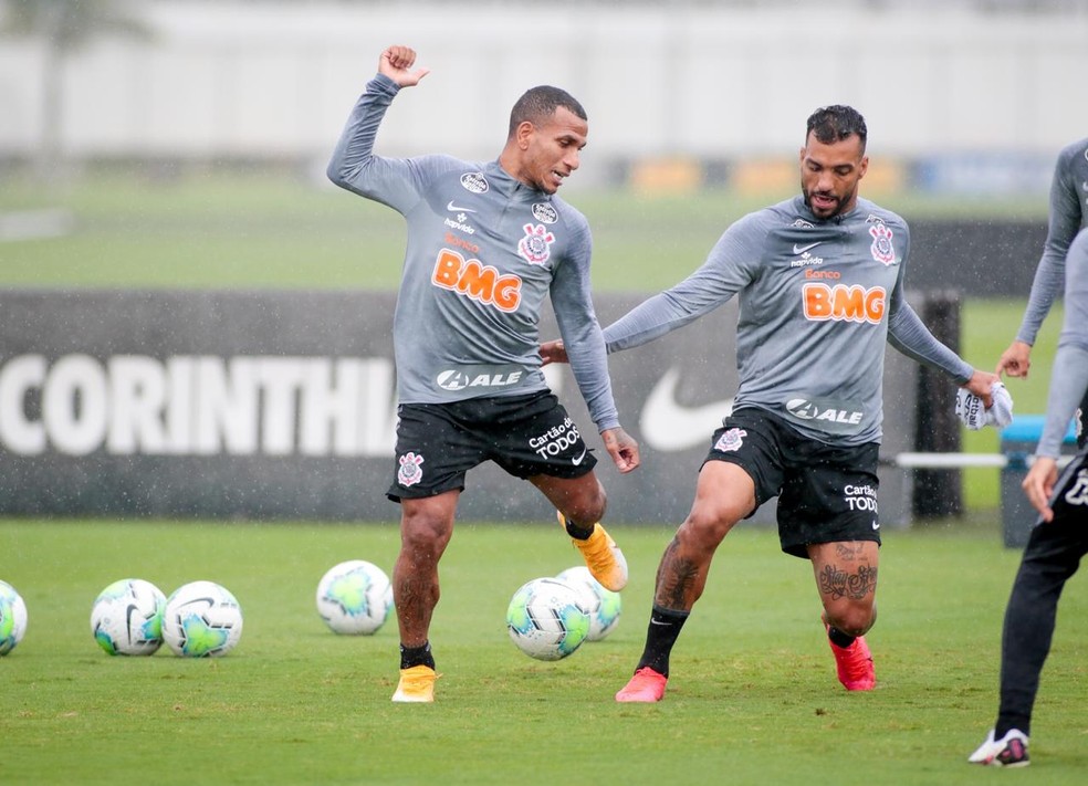 Otero durante treinamento do Corinthians nesta quinta-feira — Foto: Rodrigo Coca/Agência Corinthians