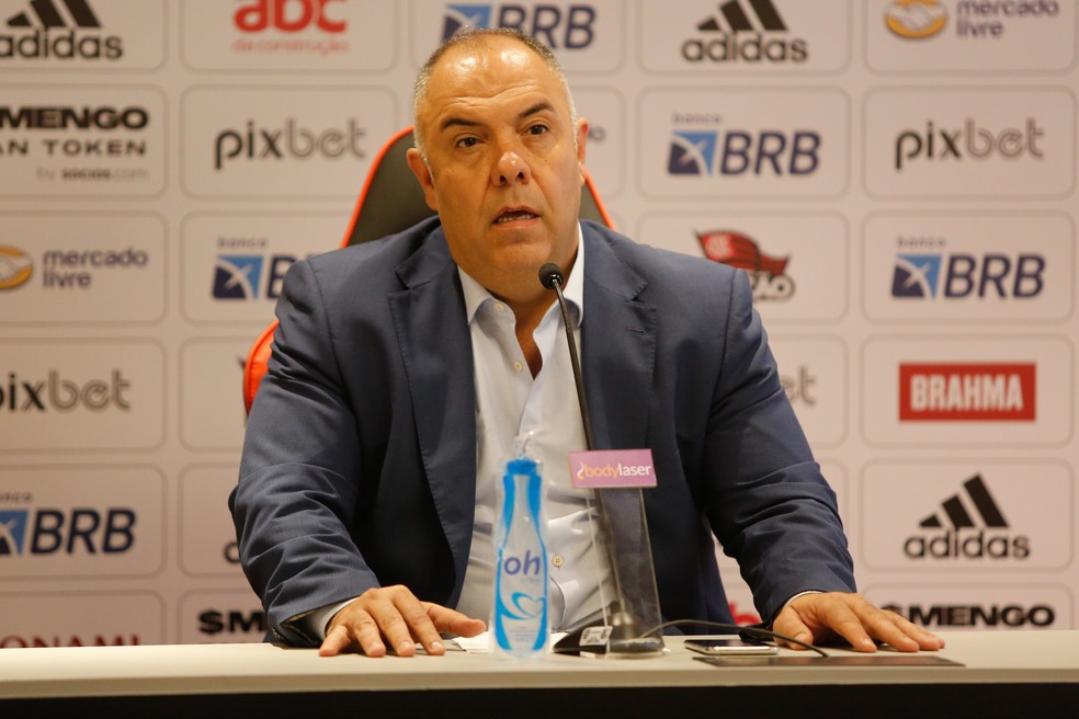 Marcos Braz em coletiva no Flamengo &mdash; Foto: Gilvan de Souza/Flamengo