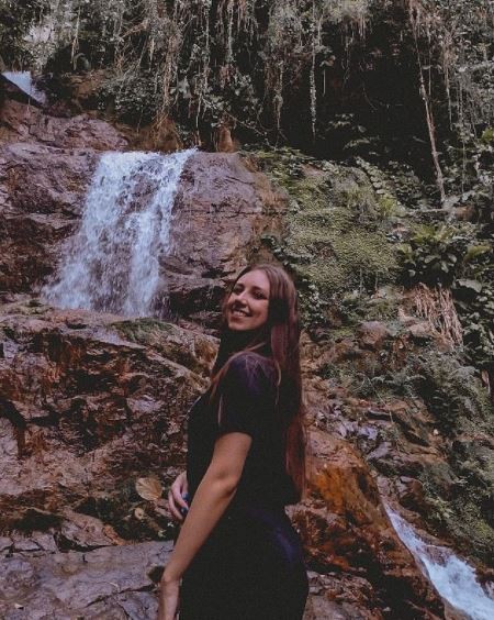 Vídeo mostra buscas por universitária que morreu após cair de cachoeira durante trilha em SC