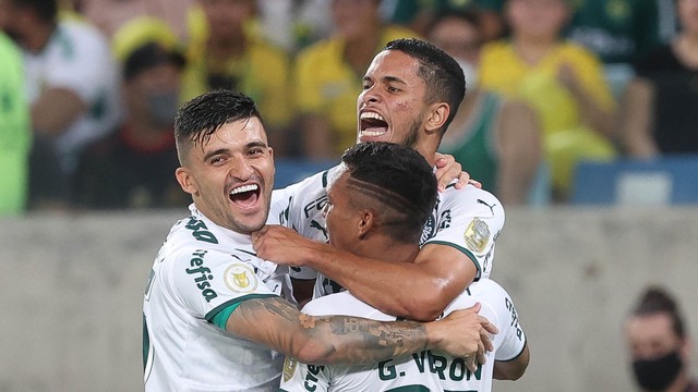 Deyverson nega ter cantado o Palmeiras não tem Mundial em vídeo
