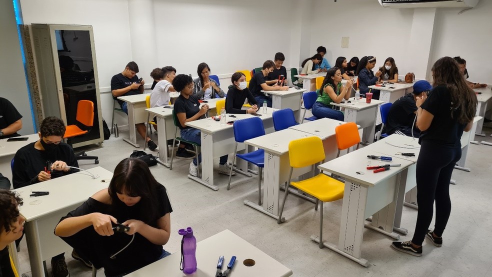 Alunos do curso Técnico em Informática do Senac realizam atividade prática, em imagem de arquivo — Foto: Divulgação