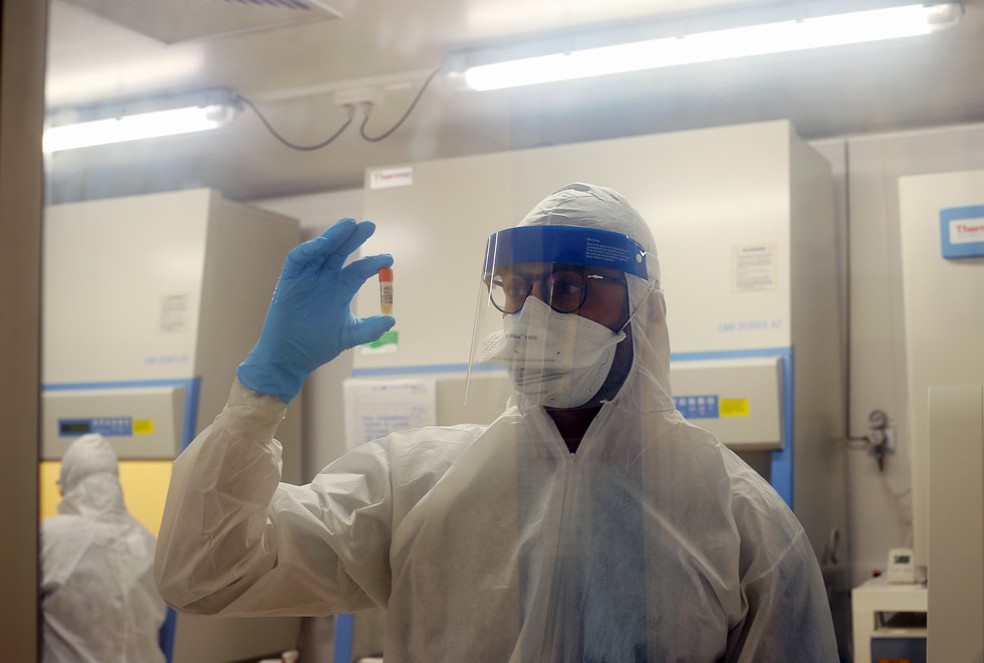 Investigação sobre casos de reinfecção é conduzida pelo Laboratório de Estudos de Vírus Emergentes — Foto: Liana Coll/Unicamp/Divulgação