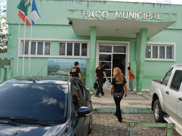 Polícia cumpriu 13 mandados em operação nesta quarta-feira (8) (Foto: Divulgação/ PF-BA)