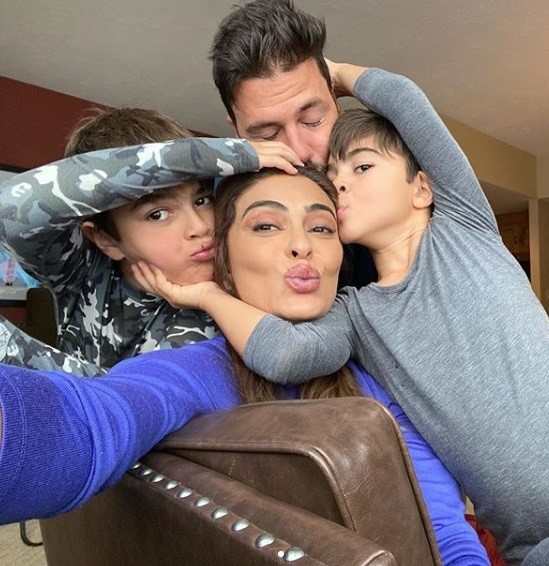 Juliana Paes com a família na quarentena (Foto: Reprodução Instagram)
