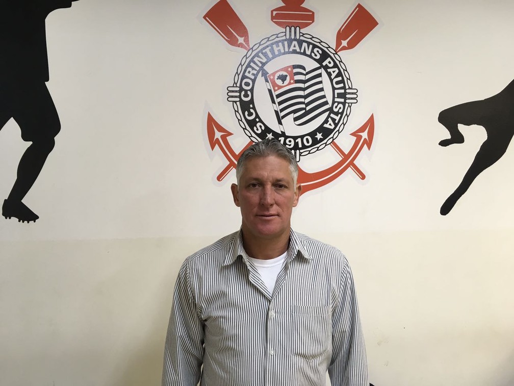 Campeão brasileiro de 90 assume interinamente a equipe sub-20 do Corinthians