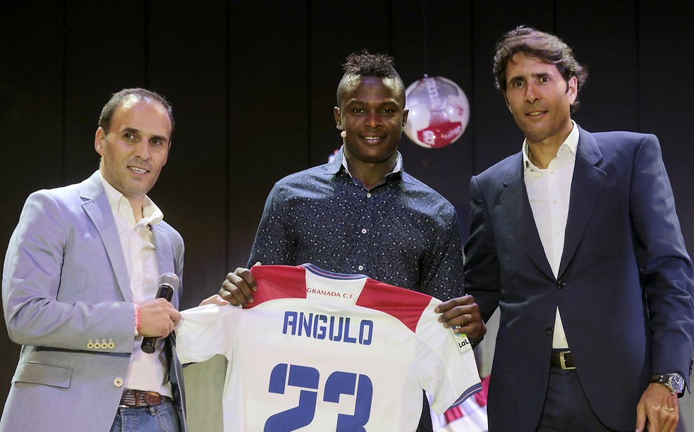 José Angulo chegou a ser apresentado pelo Granada, mas o time espanhol rescindiu o contrato com o equatoriano logo após o teste positivo para cocaína (Foto: EFE)