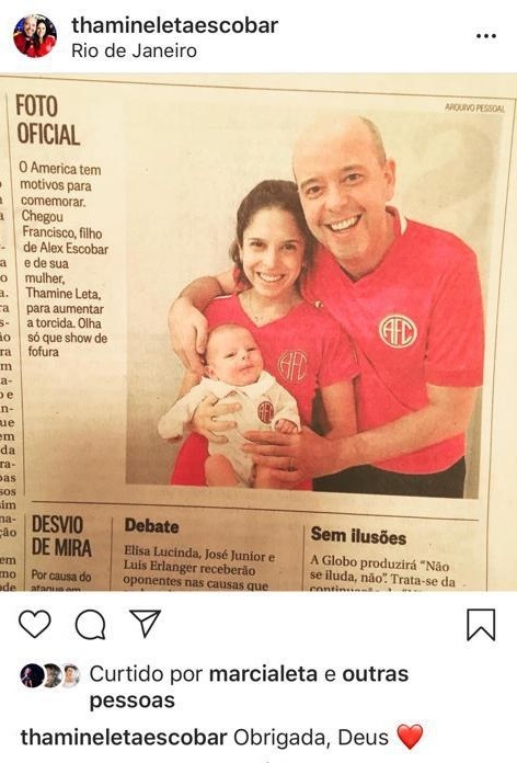 Foto da família Escobar quando Francisco era bebê (Foto: Reprodução Instagram)