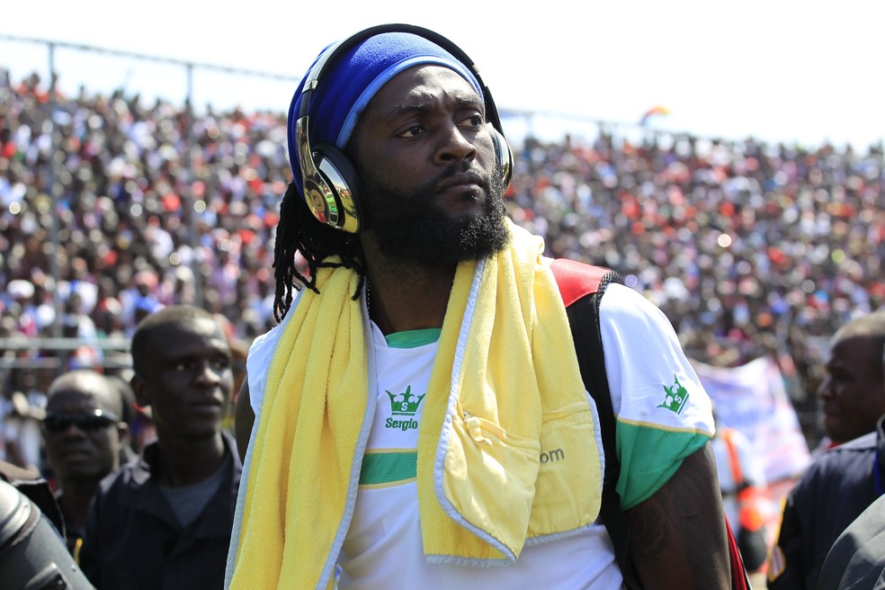 Emmanuel Adebayor  Libéria x Togo eliminatórias Copa Africana de Nações — Foto: EFE