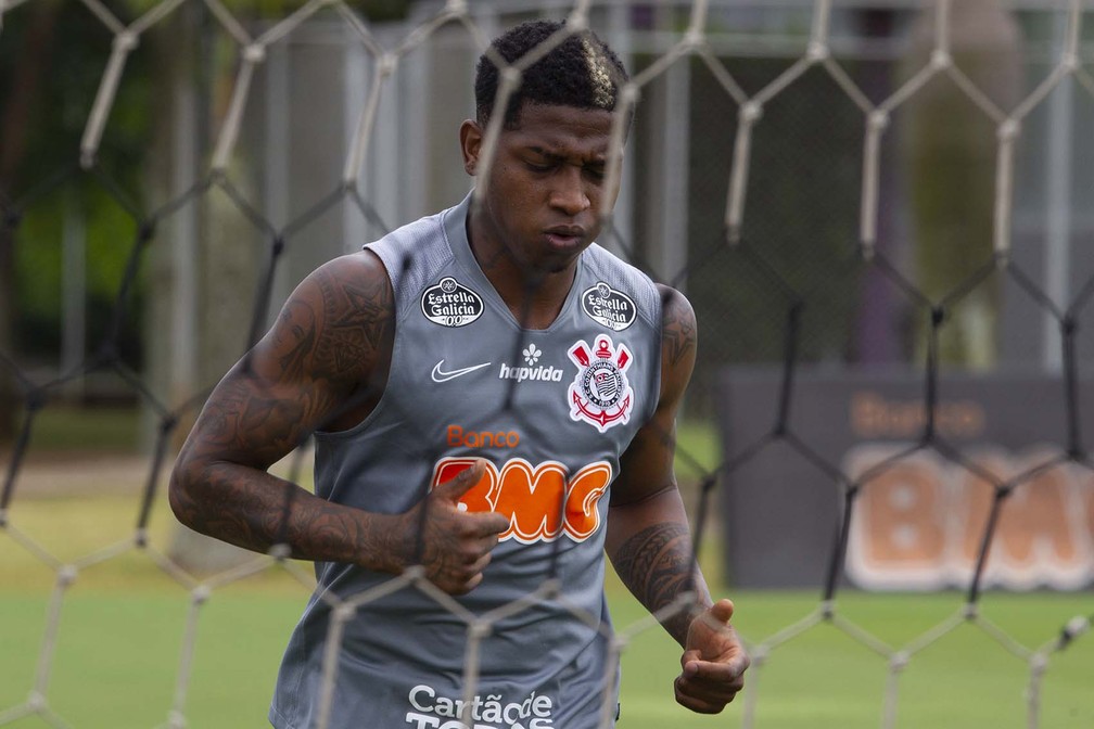 Corinthians decide nesta semana o futuro do atacante Yony González; veja o que o clube pensa