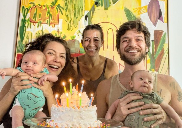 Fabiula Nascimento e Emílio Dantas celebram 2 meses dos gêmeos (Foto: Reprodução/Instagram)