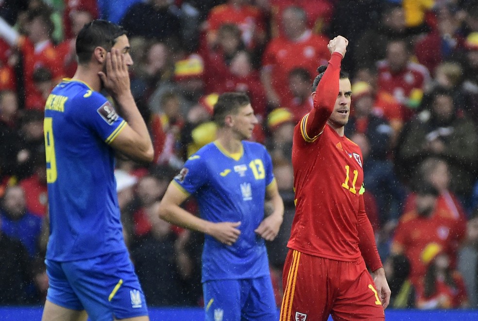 Gareth Bale comemora em País de Gales x Ucrânia — Foto: Reuters