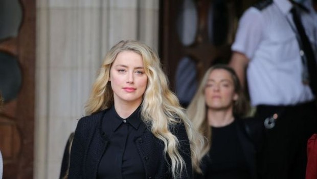 Em 2018, Amber Heard disse ter sentido a 'ira' de uma cultura machista contra mulheres que denunciam abusos (Foto: GETTY IMAGES (via BBC))
