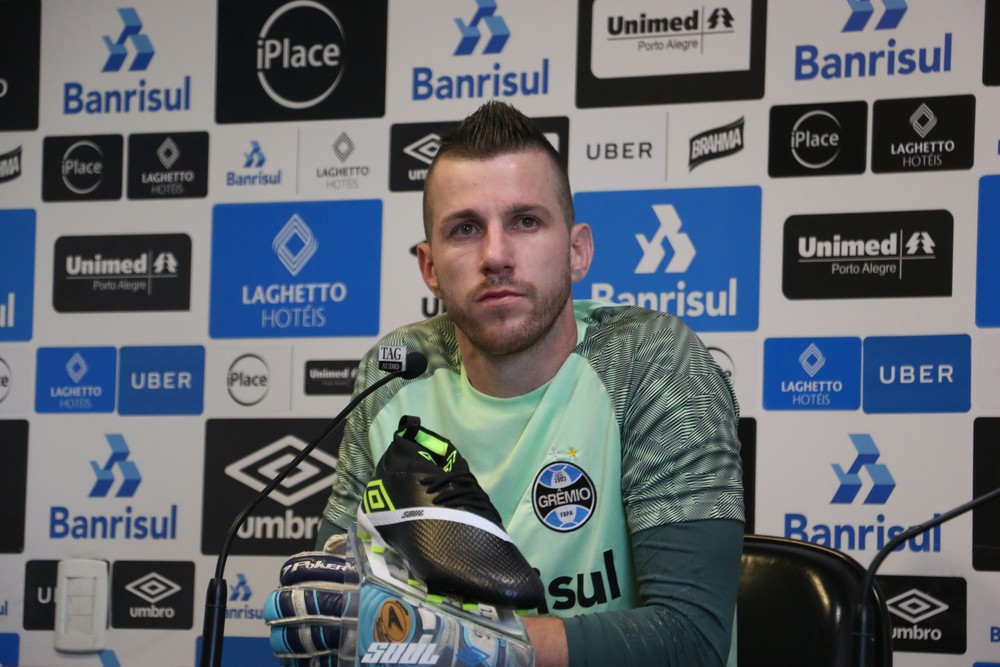 Paulo Victor elogia maturidade do Grêmio e torce para recuperação de Grohe contra River