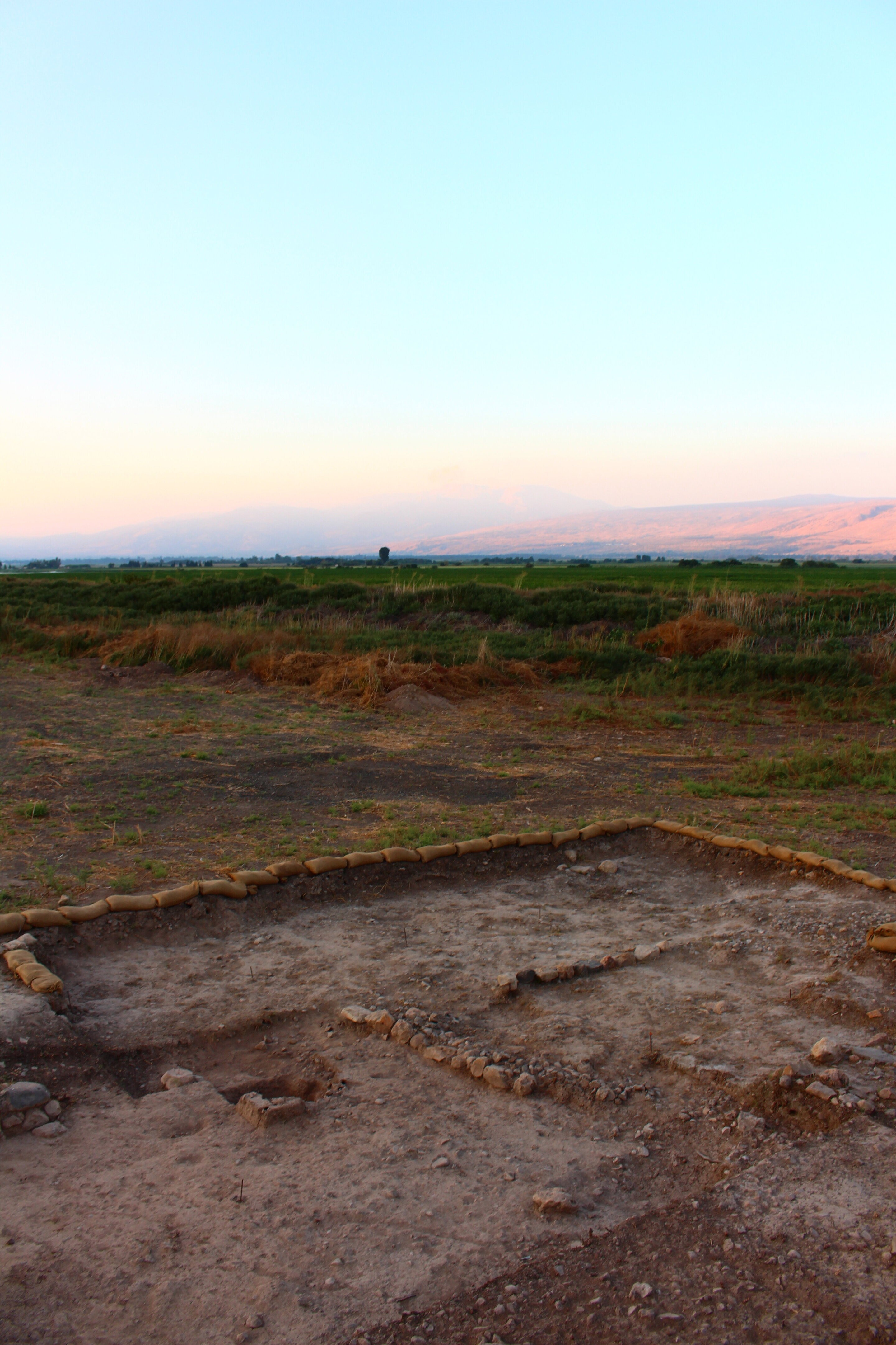 Parte do sítio neolítico de Beisamoun, em Israel (Foto: Mission Beisamoun)