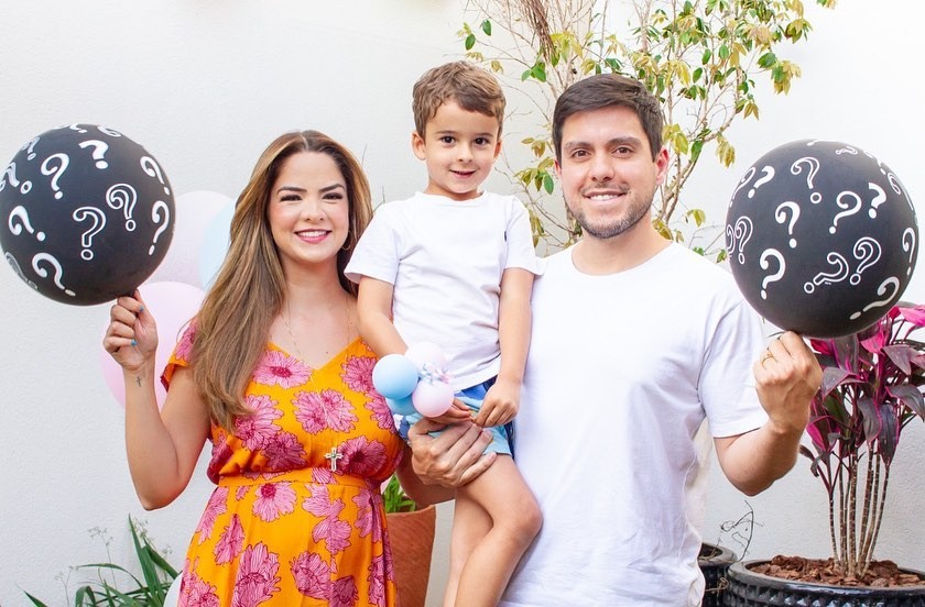 Maria Cecilia e Rodolfo com o filho mais velho, Pedro (Foto: Reprodução Instagram)