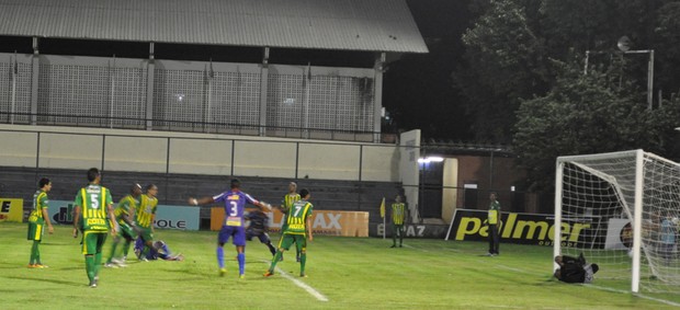 Picos e Piauí Campeonato Piauiense Futebol (Foto: Renan Morais/GLOBOESPORTE.COM)